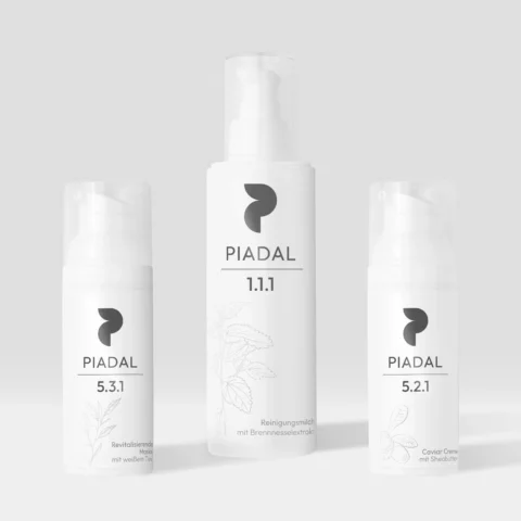 adiant Care Verwöhnendes Pflege‑Set: Reinigungsmilch, Gesichtsmaske und Kaviar‑Creme auf weißem Hintergrund